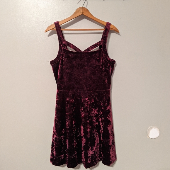 Bundle Sale - Forever 21 Sleeveless Velvet Dress - Picture 2 of 7